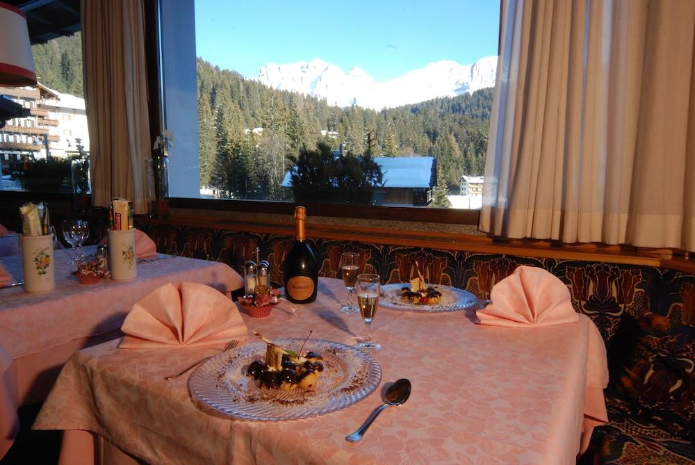 Hotel Dahu Мадонна-ди-Кампильо Экстерьер фото