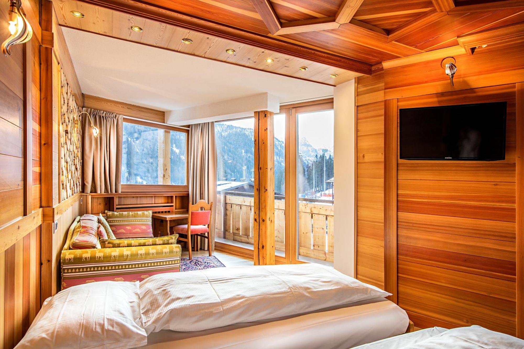 Hotel Dahu Мадонна-ди-Кампильо Экстерьер фото
