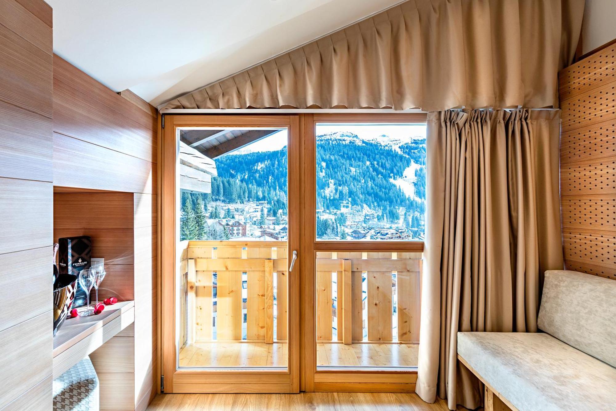 Hotel Dahu Мадонна-ди-Кампильо Экстерьер фото